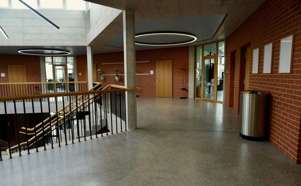 Pros and Cons of Concrete Floors